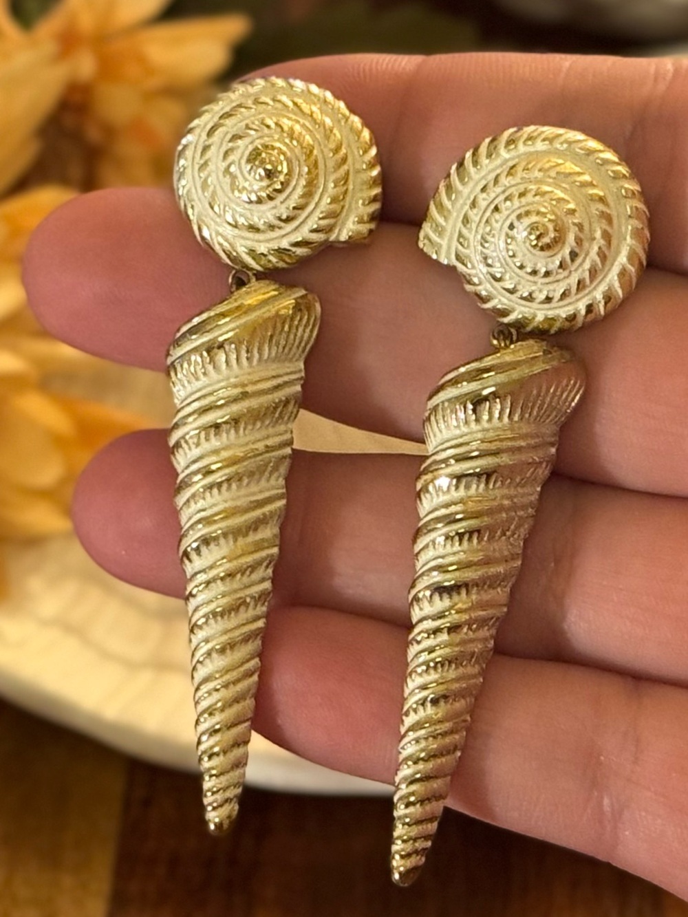 Gold Spiral Shell Drop Vintage Earrings - Picture 4 of 16